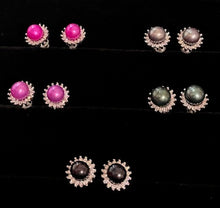 Load image into Gallery viewer, Earrings
