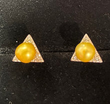 Load image into Gallery viewer, Earrings
