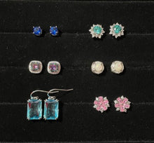 Load image into Gallery viewer, Earrings
