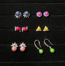 Load image into Gallery viewer, Earrings
